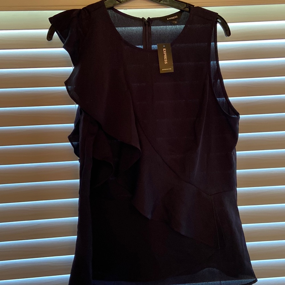Express sleeveless ruffled front blouse NWT